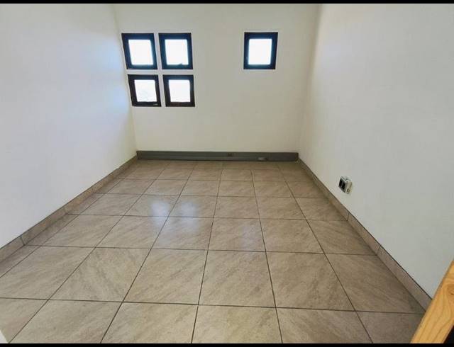 BUSINESS PROPERTY TO RENT IN HALFWAY HOUSE